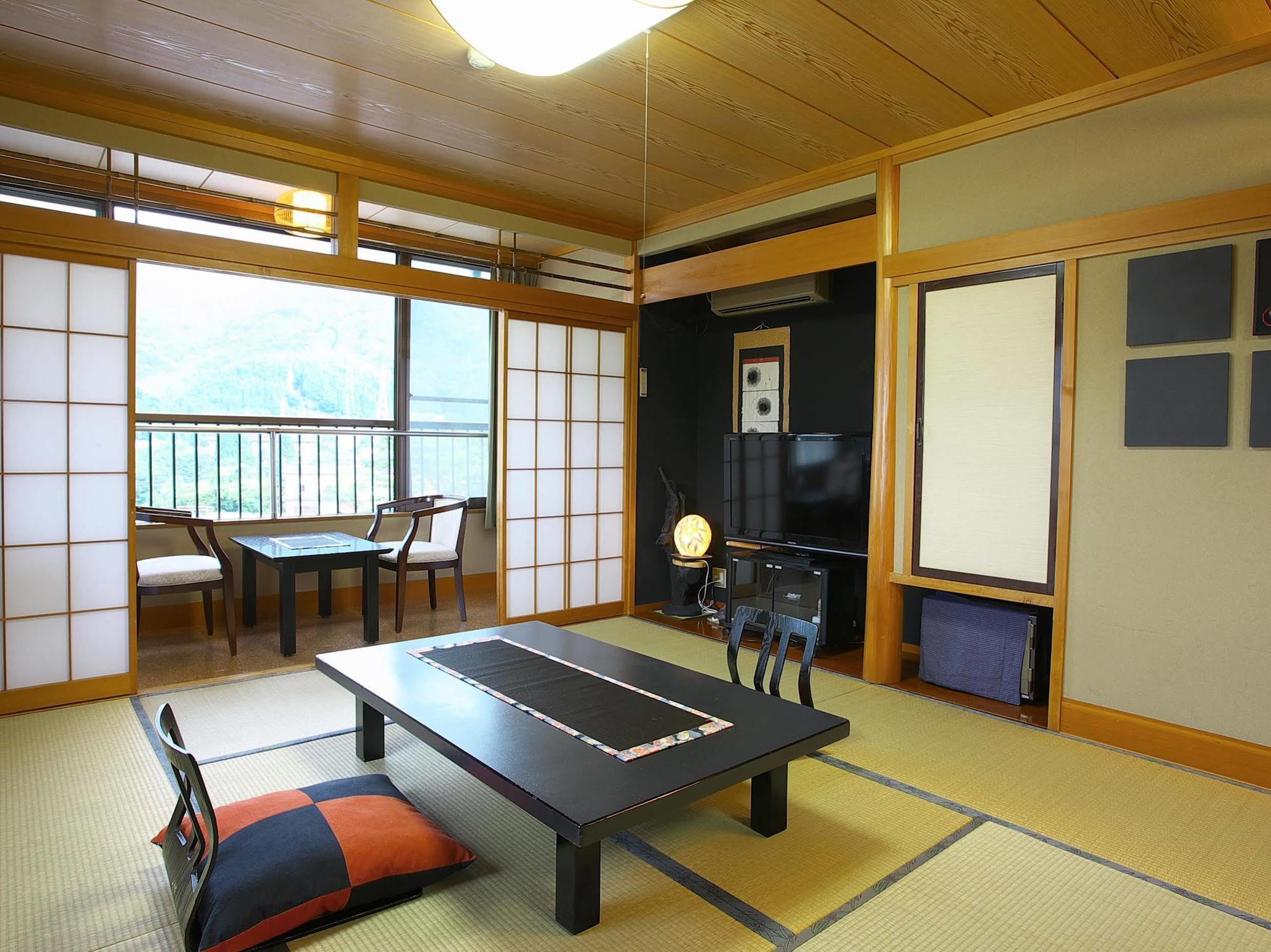 Ryokan Marukyo Fujiwara Екстер'єр фото